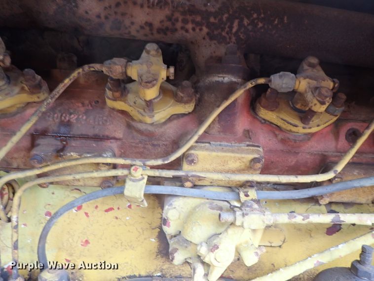 image for item FR9423 International D14 dozer