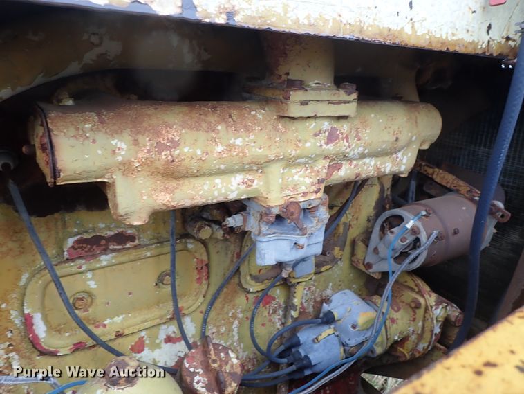 image for item FR9423 International D14 dozer