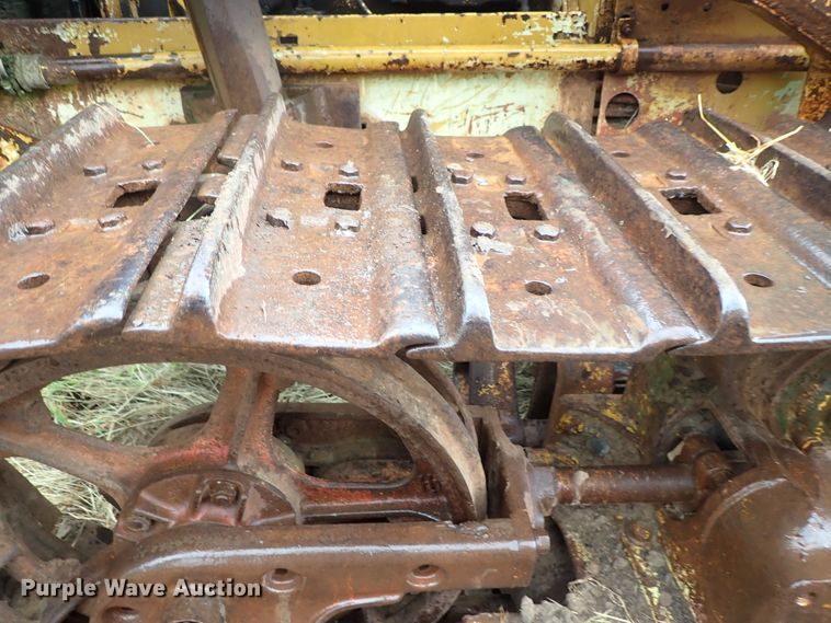 image for item FR9423 International D14 dozer