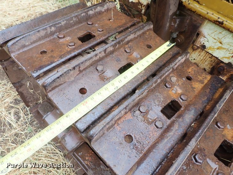 image for item FR9423 International D14 dozer