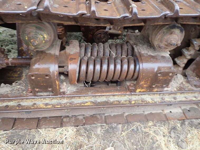 image for item FR9423 International D14 dozer