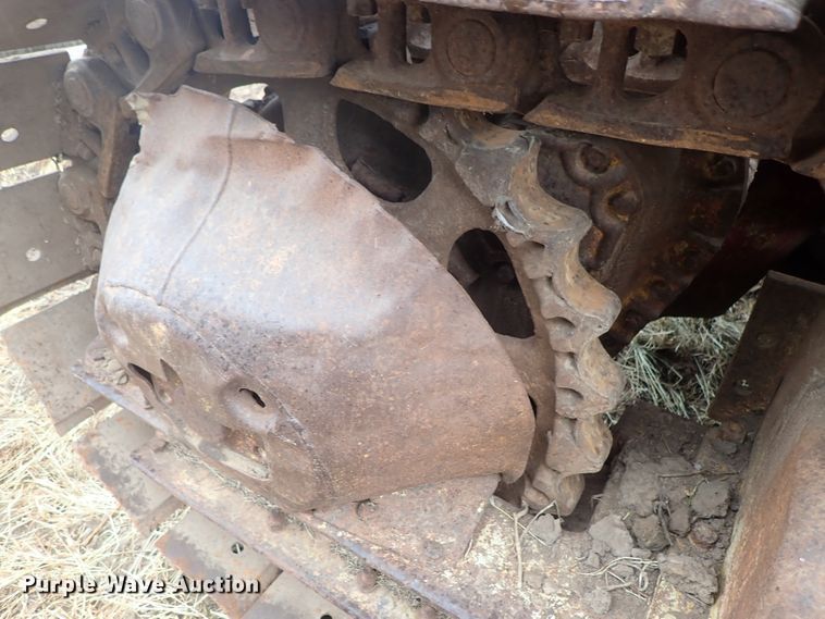 image for item FR9423 International D14 dozer