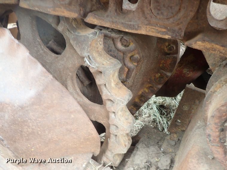 image for item FR9423 International D14 dozer