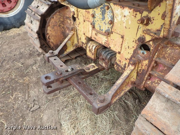 image for item FR9423 International D14 dozer