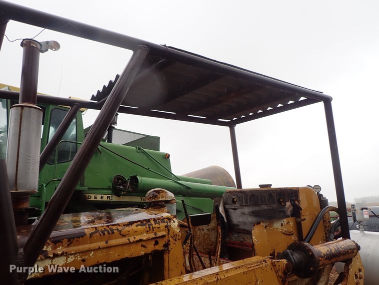 image for item FR9423 International D14 dozer