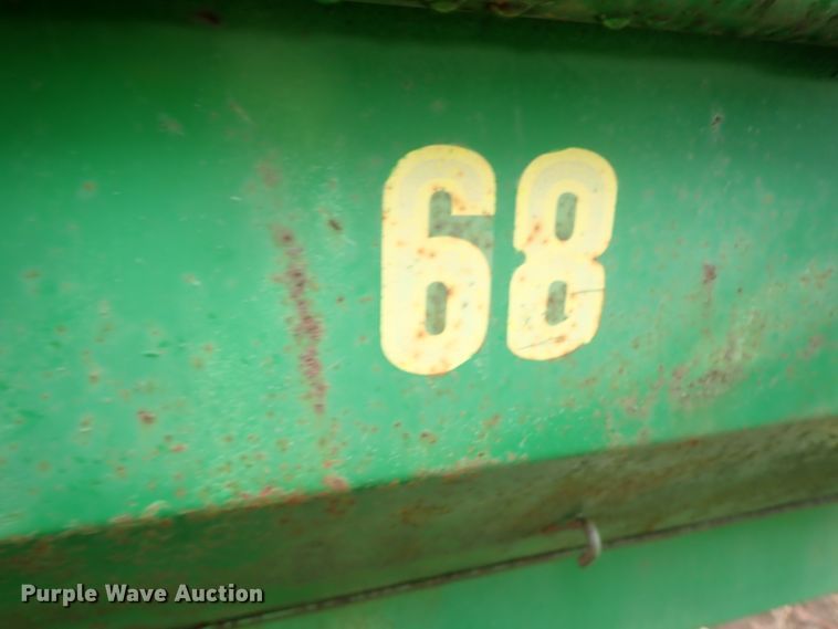 image for item FR9427 John Deere 68 feed wagon