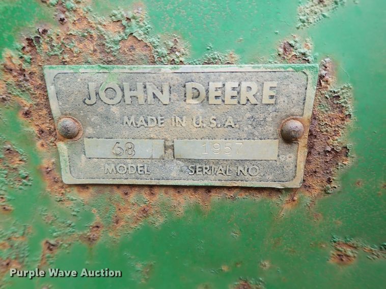 image for item FR9427 John Deere 68 feed wagon