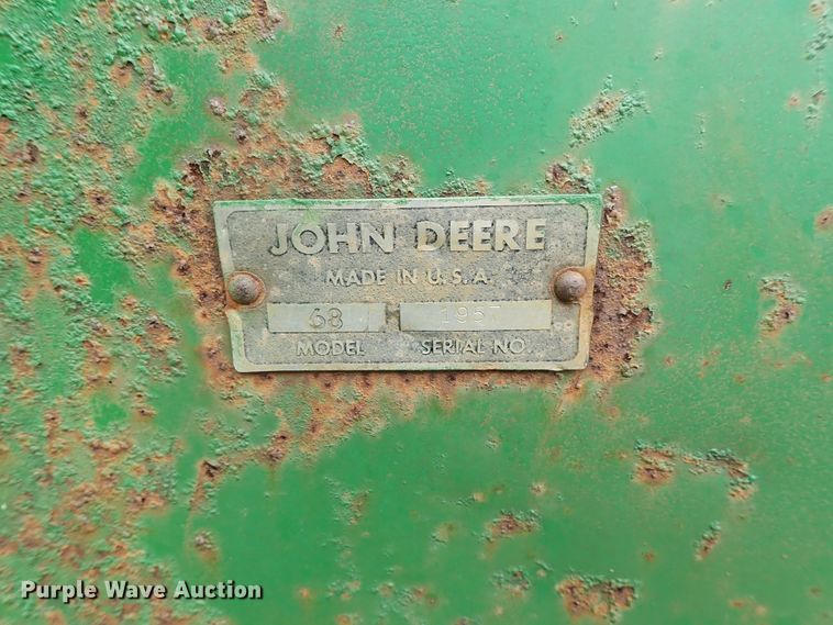 image for item FR9427 John Deere 68 feed wagon