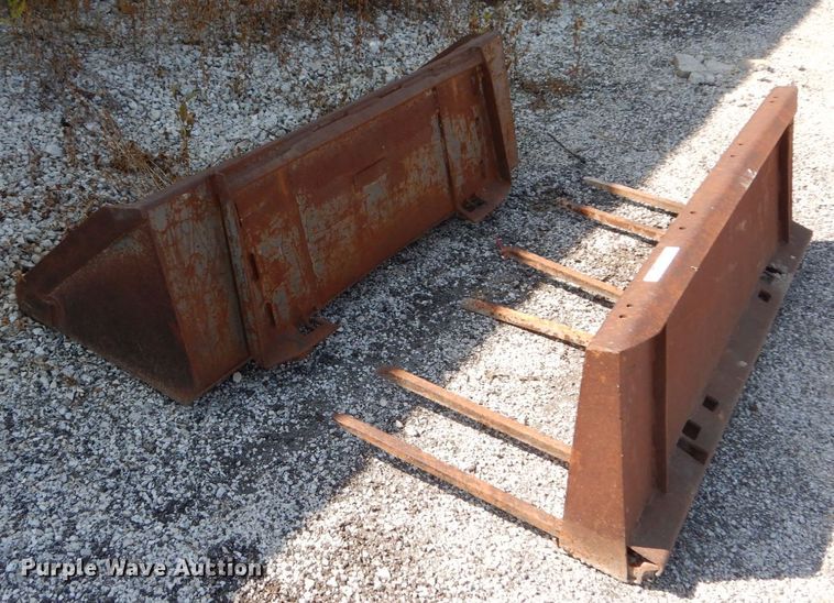 image for item GC9253 (2) buckets