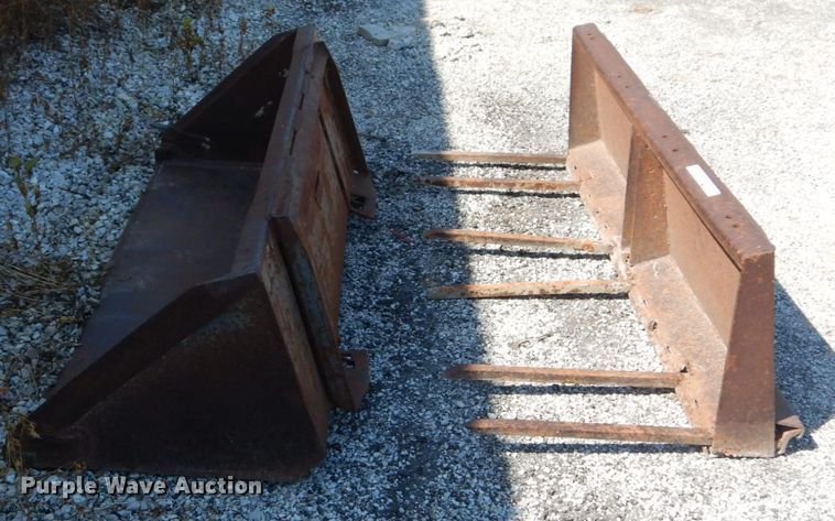 image for item GC9253 (2) buckets