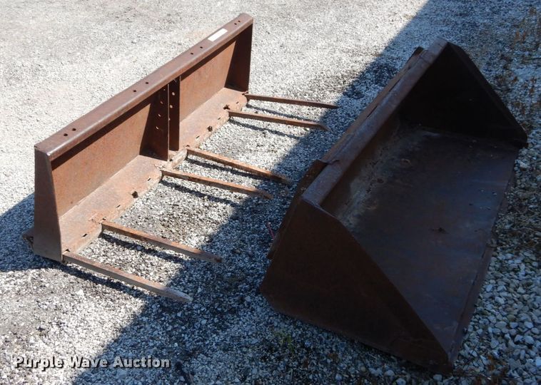 image for item GC9253 (2) buckets