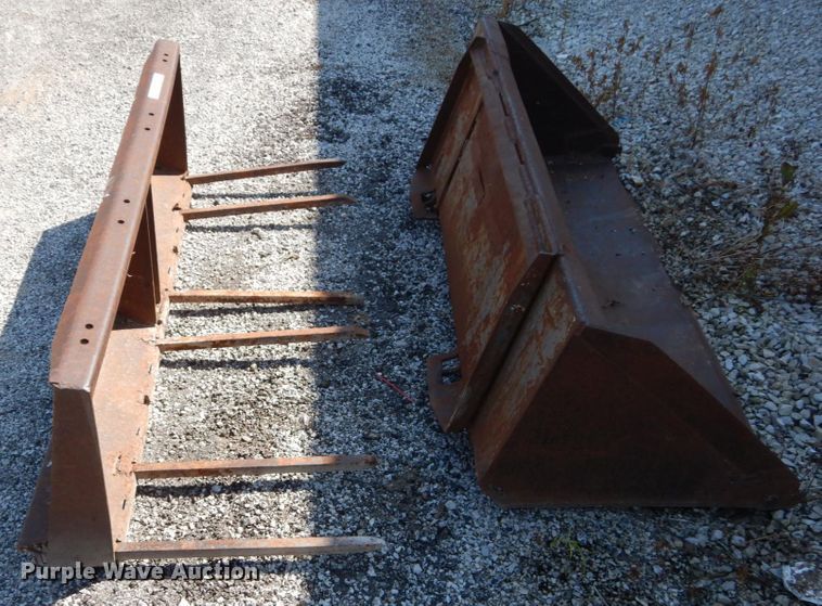 image for item GC9253 (2) buckets