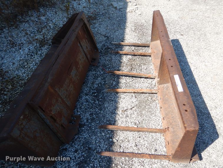 image for item GC9253 (2) buckets