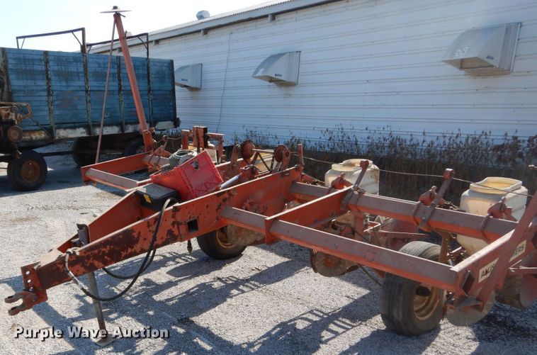 image for item GC9256 Allis Chalmers planter