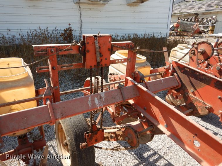 image for item GC9256 Allis Chalmers planter