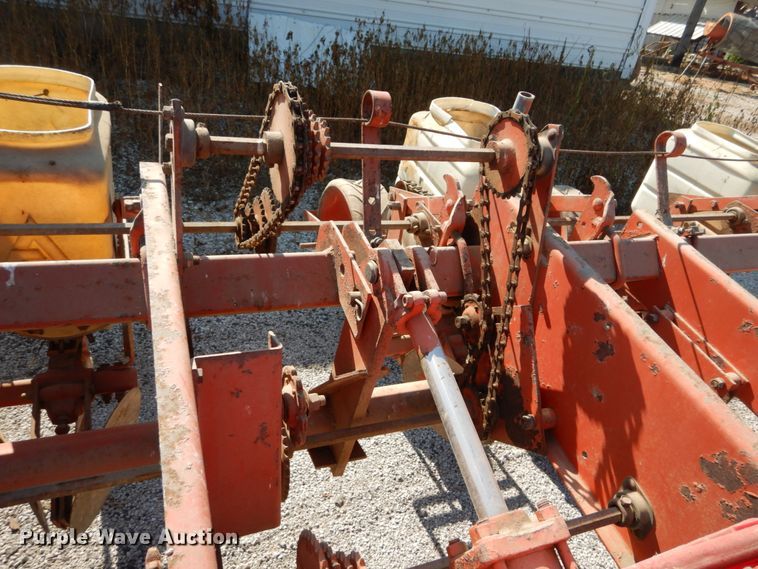 image for item GC9256 Allis Chalmers planter