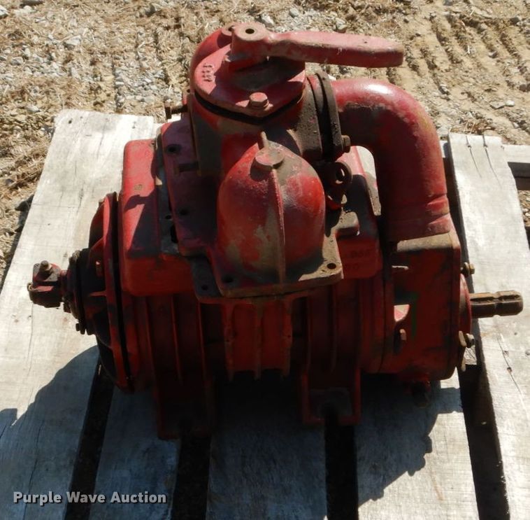 image for item GC9260 John Deere in-furrow liquid fertilizer applicator