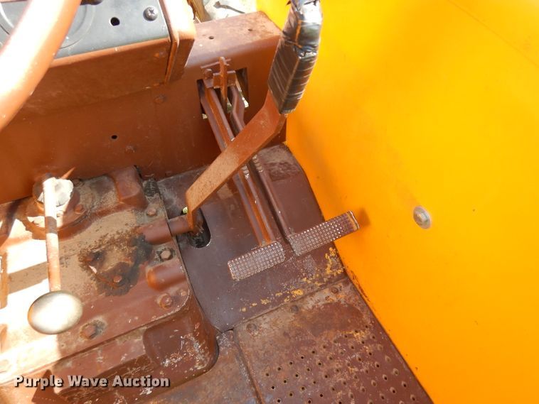 image for item GG9131 1963 Minneapolis Moline G706 MFWD tractor