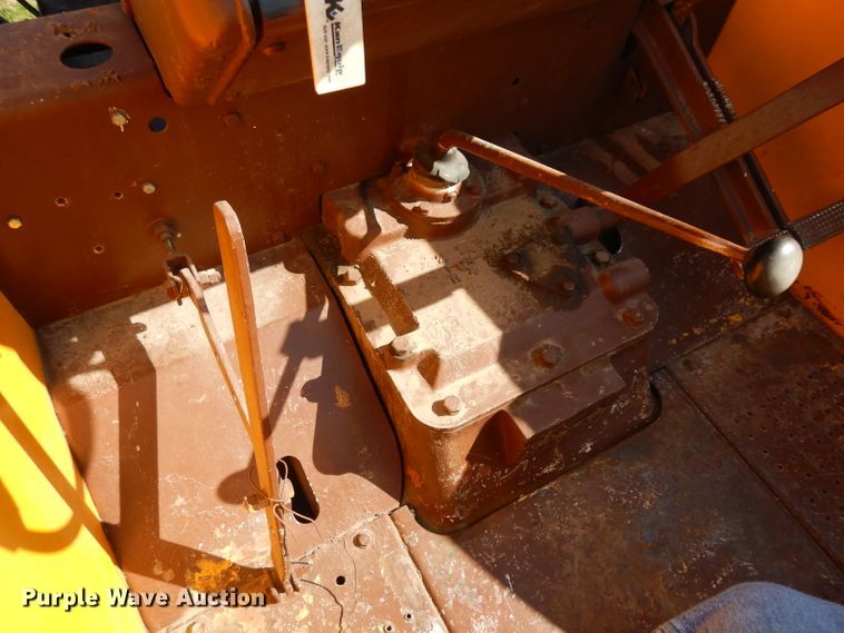 image for item GG9131 1963 Minneapolis Moline G706 MFWD tractor