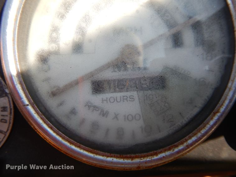 image for item GG9131 1963 Minneapolis Moline G706 MFWD tractor