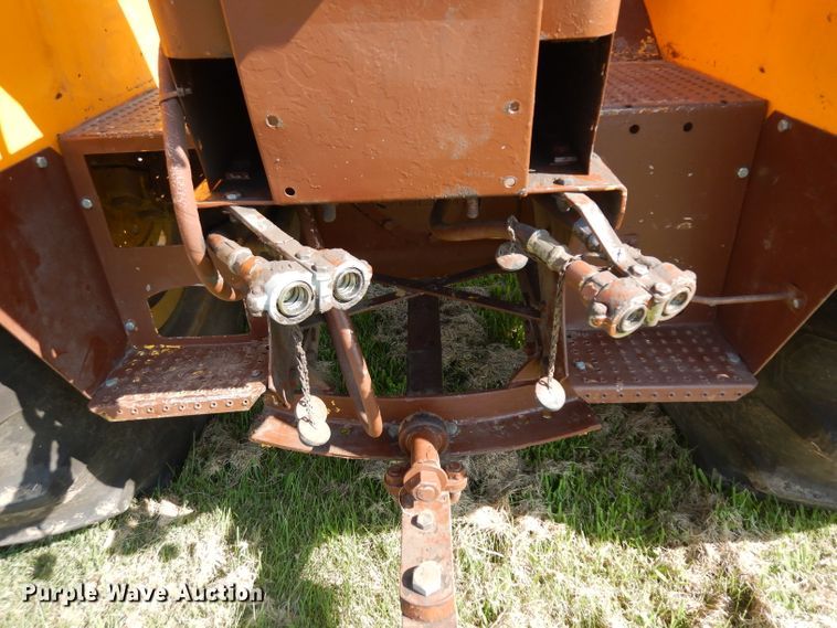 image for item GG9131 1963 Minneapolis Moline G706 MFWD tractor