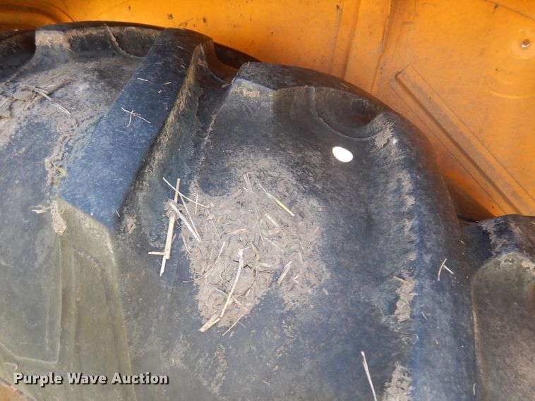 image for item GG9131 1963 Minneapolis Moline G706 MFWD tractor