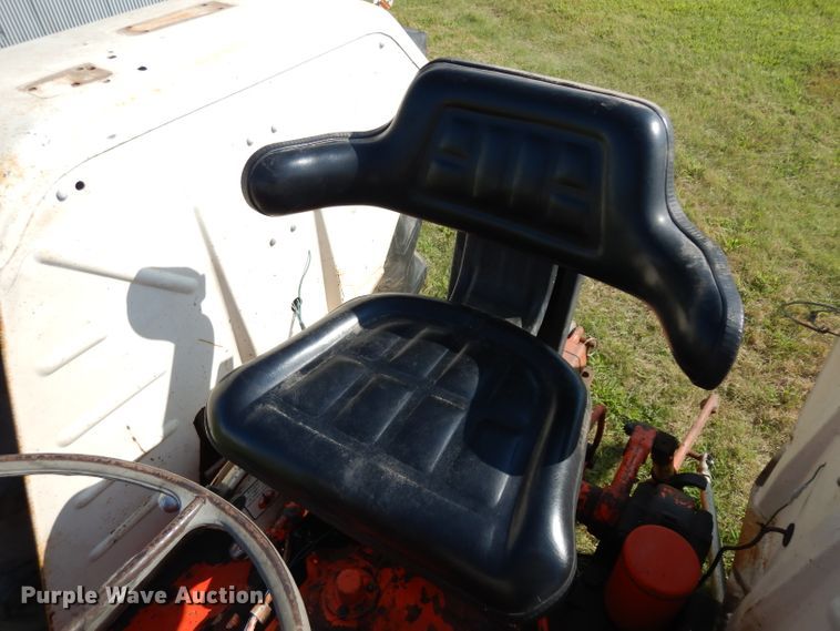 image for item GG9132 1974 David Brown 1212 tractor