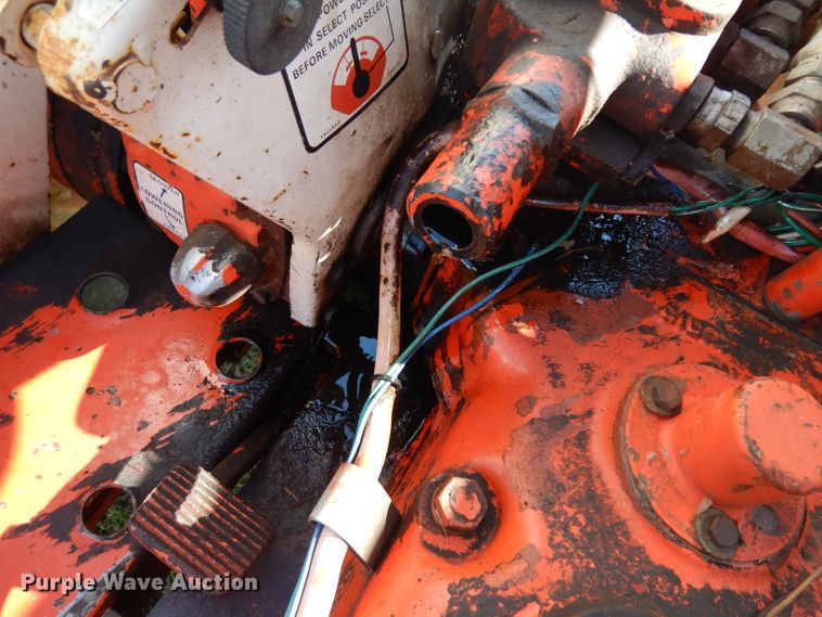 image for item GG9132 1974 David Brown 1212 tractor