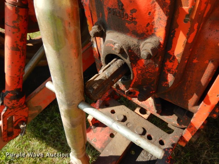 image for item GG9132 1974 David Brown 1212 tractor