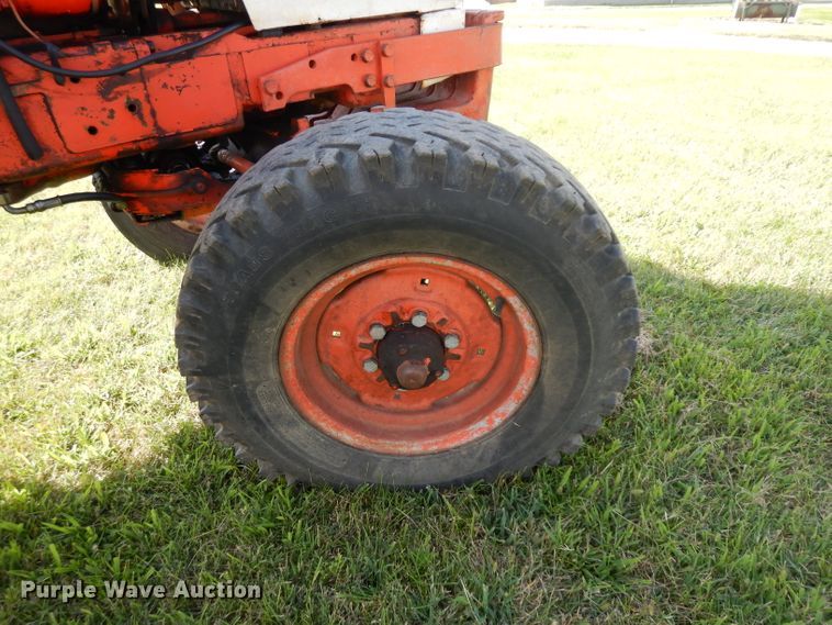 image for item GG9132 1974 David Brown 1212 tractor