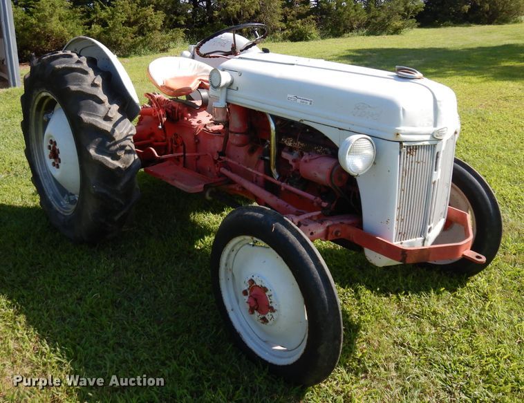 image for item GG9133 1949 Ford 8N tractor