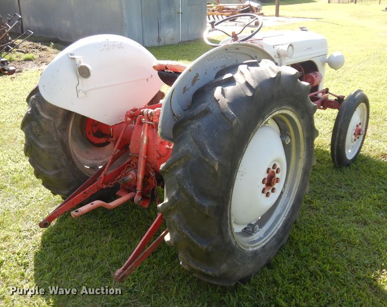 image for item GG9133 1949 Ford 8N tractor