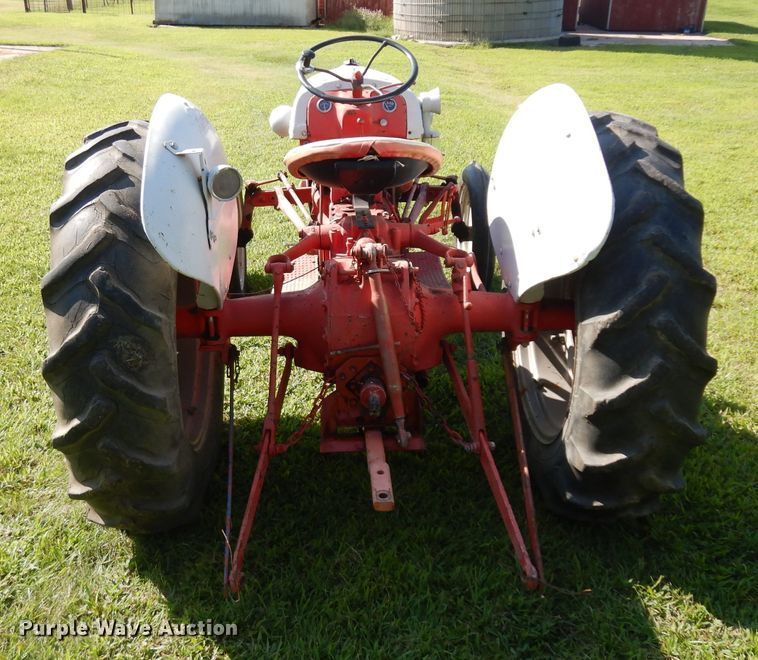 image for item GG9133 1949 Ford 8N tractor