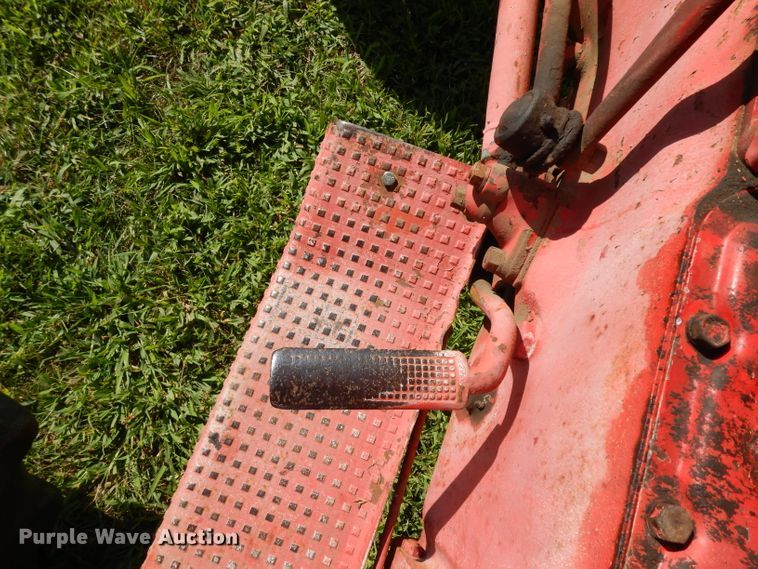 image for item GG9133 1949 Ford 8N tractor