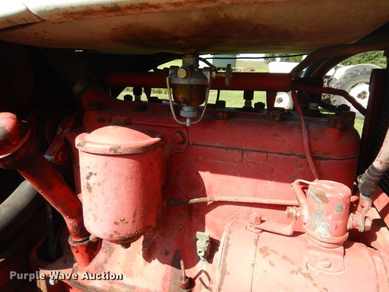 image for item GG9133 1949 Ford 8N tractor