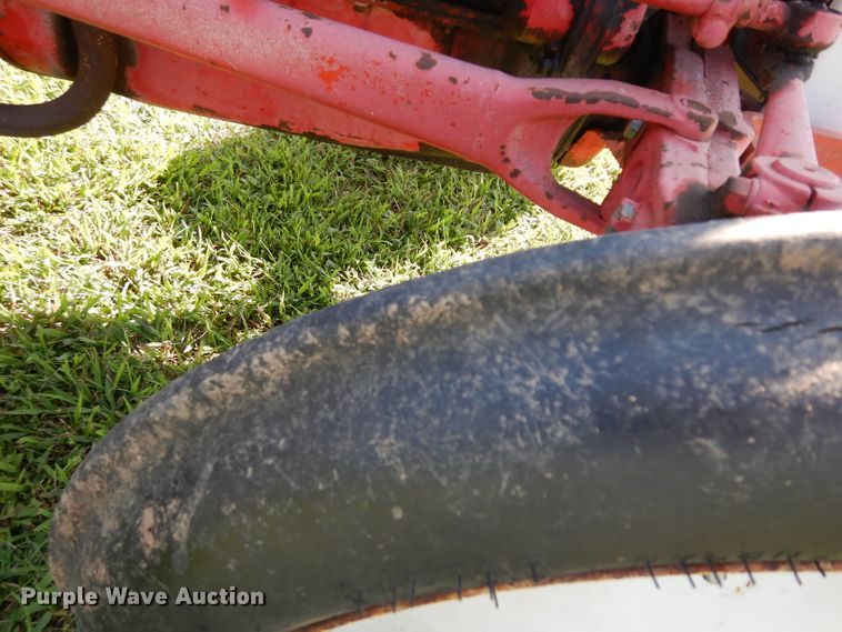 image for item GG9133 1949 Ford 8N tractor