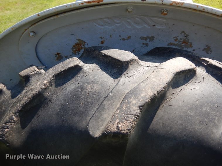 image for item GG9133 1949 Ford 8N tractor