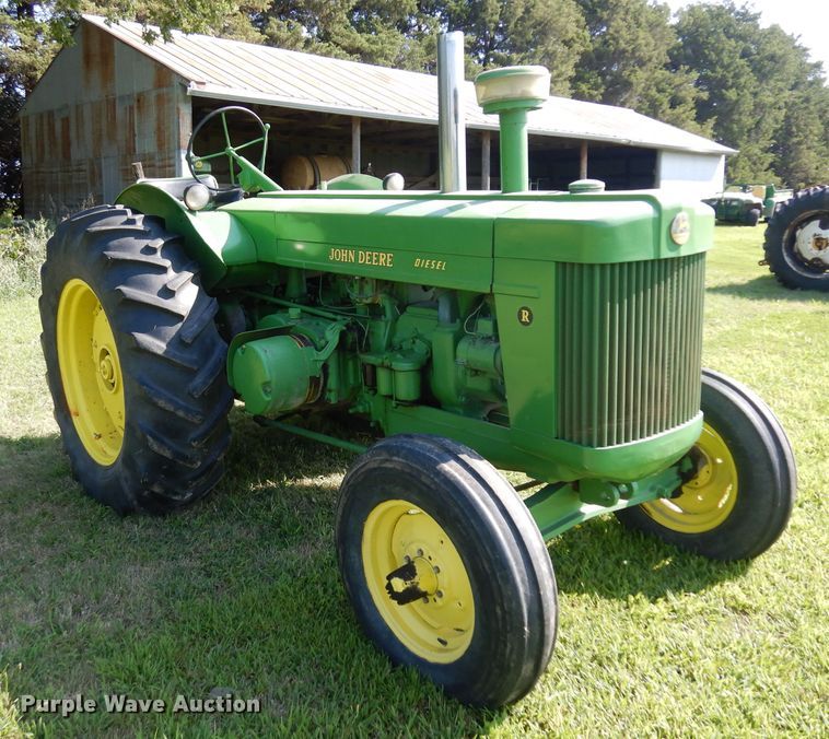image for item GG9136 1952 John Deere R tractor