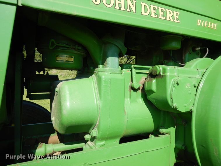 image for item GG9136 1952 John Deere R tractor