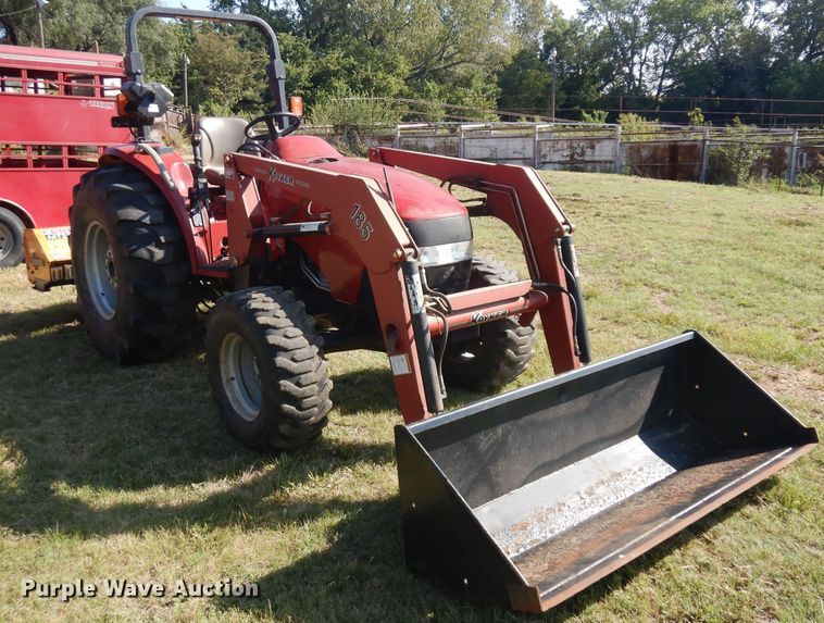 image for item GG9193 2004 Case IH DX55 MFWD tractor