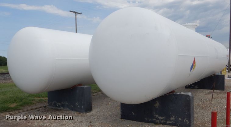 image for item GH9619 (2) anhydrous ammonia bulk tanks