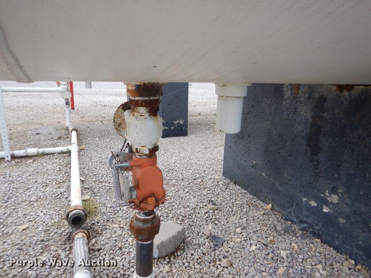 image for item GH9619 (2) anhydrous ammonia bulk tanks