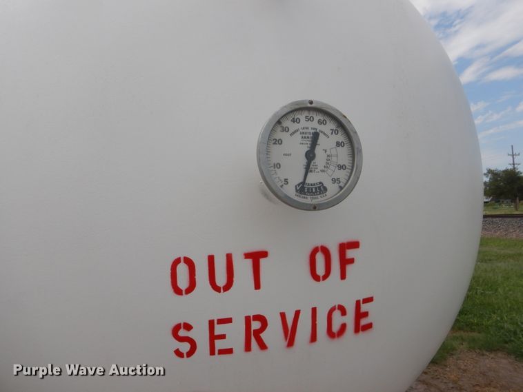 image for item GH9619 (2) anhydrous ammonia bulk tanks