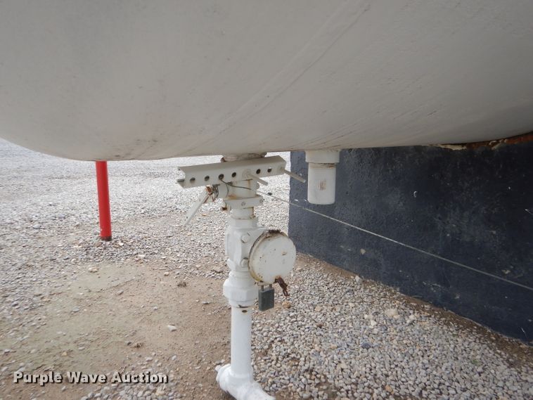 image for item GH9619 (2) anhydrous ammonia bulk tanks