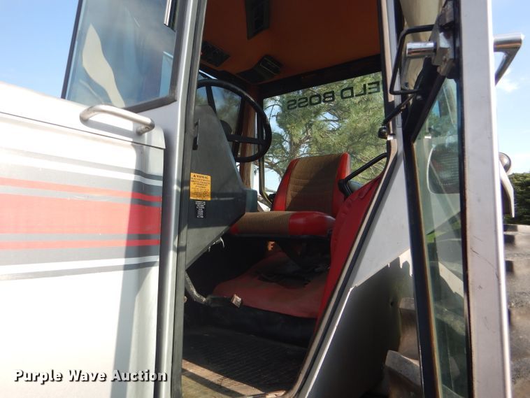 image for item GH9742 1985 White 2-155 Farm Boss MFWD tractor