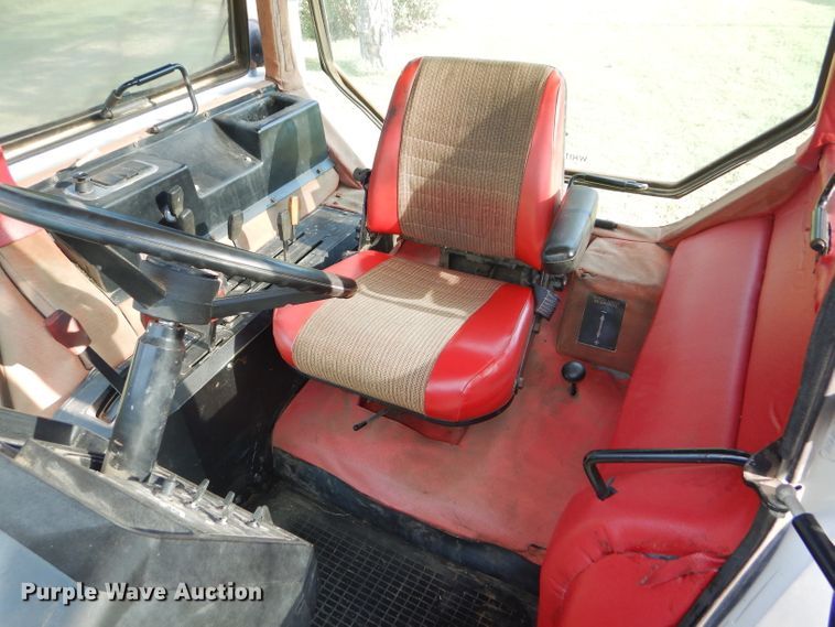 image for item GH9742 1985 White 2-155 Farm Boss MFWD tractor