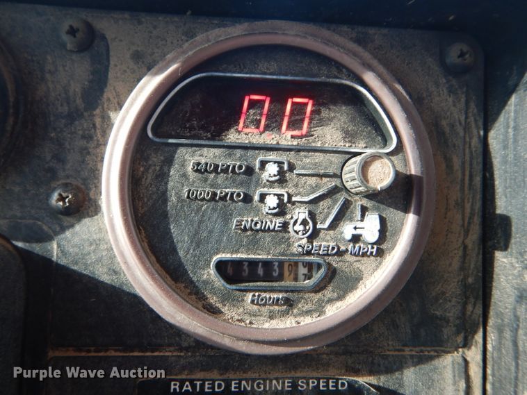 image for item GH9742 1985 White 2-155 Farm Boss MFWD tractor