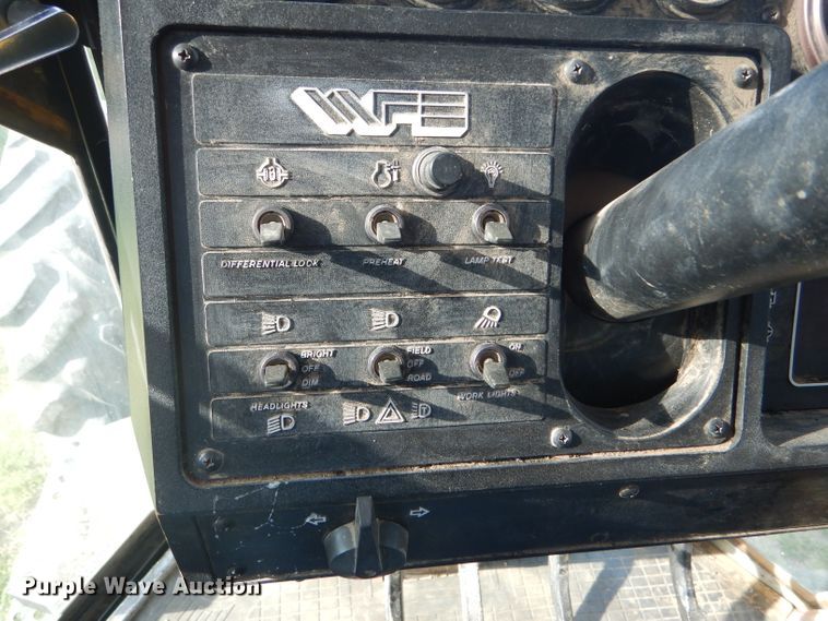 image for item GH9742 1985 White 2-155 Farm Boss MFWD tractor