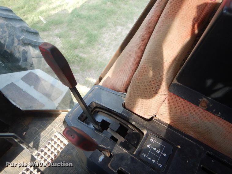 image for item GH9742 1985 White 2-155 Farm Boss MFWD tractor