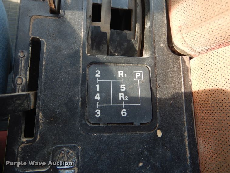 image for item GH9742 1985 White 2-155 Farm Boss MFWD tractor